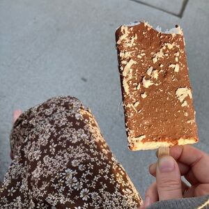 Meet your Posher, Isabelle